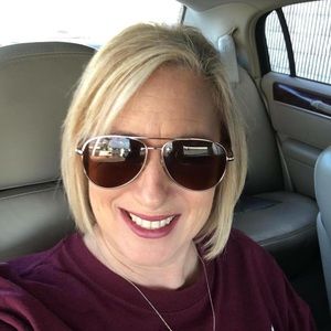 Meet your Posher, Candace